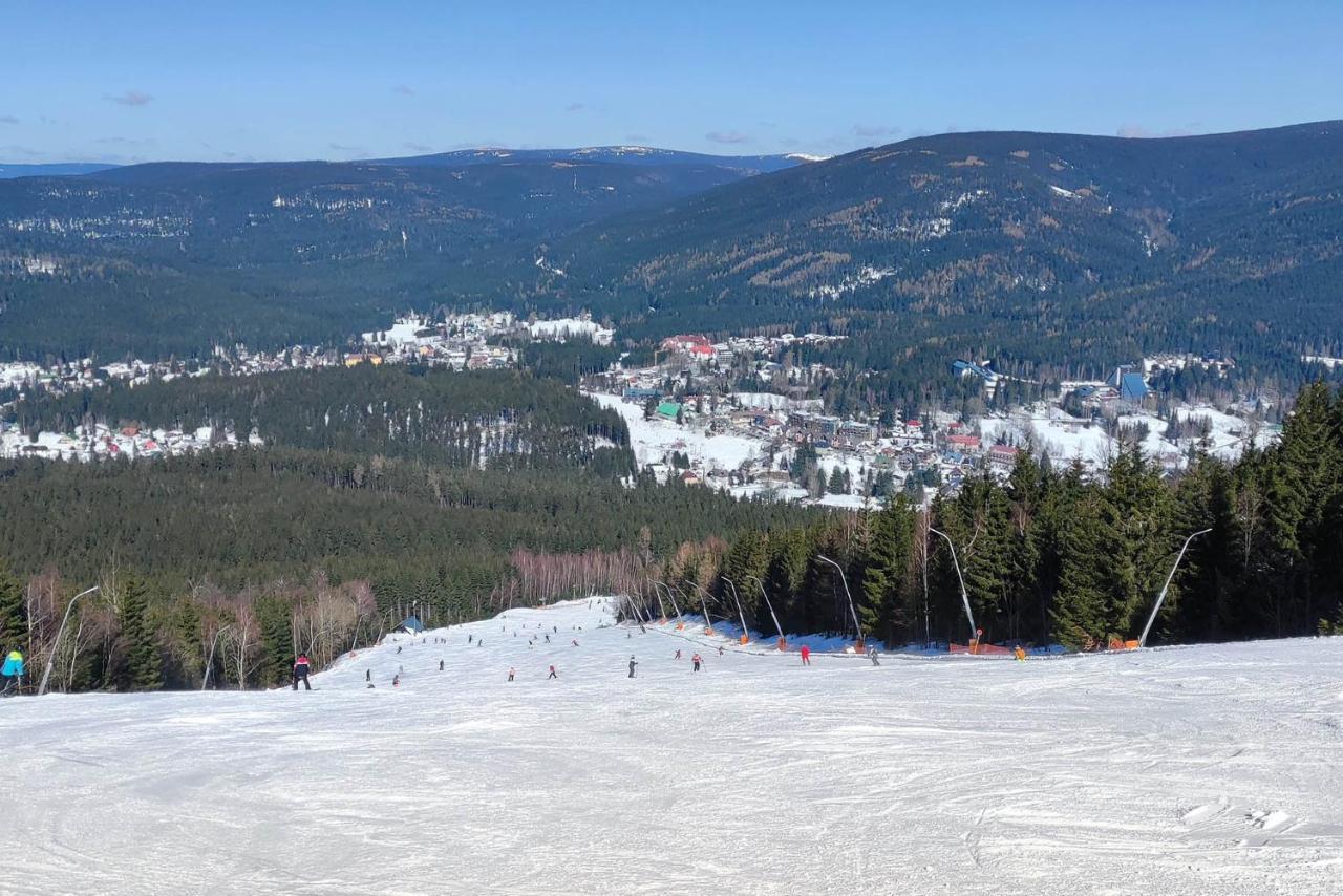 Enjoy Harrachov - Atraktivní slunné studio Čertovka v centru Harrachova s herní konzolí, Netflix, jedinečným výhledem na Čertovu horu a areál skokanských můstků se sjezdovkou Exterior foto