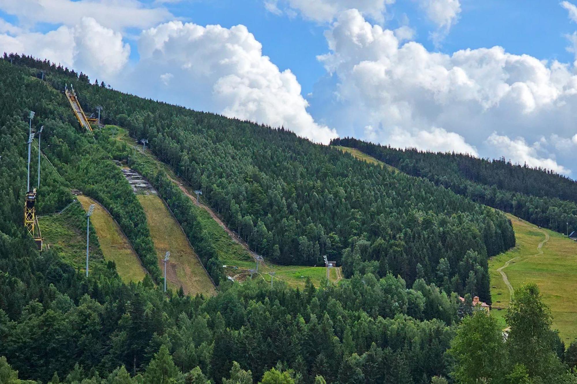 Enjoy Harrachov - Atraktivní slunné studio Čertovka v centru Harrachova s herní konzolí, Netflix, jedinečným výhledem na Čertovu horu a areál skokanských můstků se sjezdovkou Exterior foto